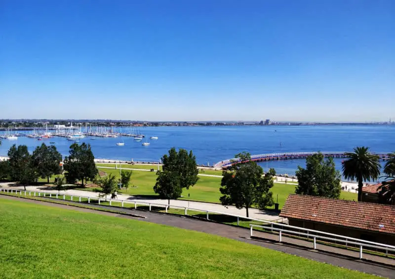 Picture of Corio Bay from Eastern Beach Geelong.