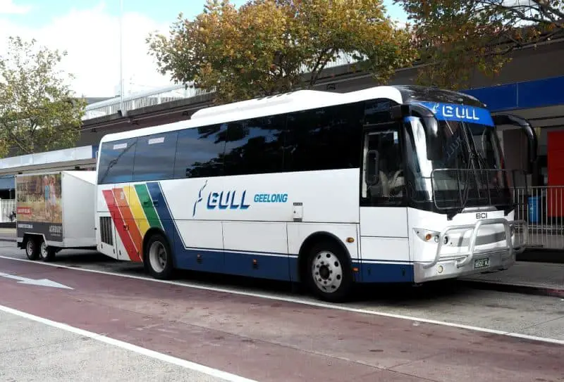 The airport bus Melbourne to Geelong