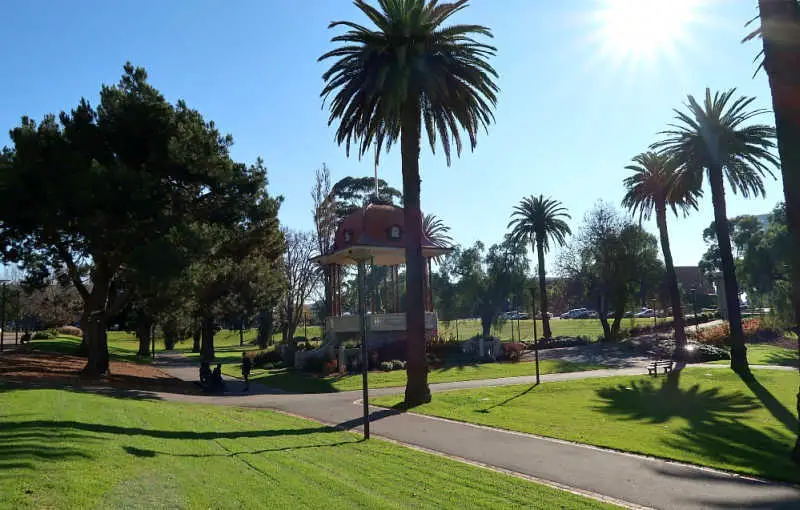 Photo of Johnstone Park Geelong with palm trees and a rotunda.