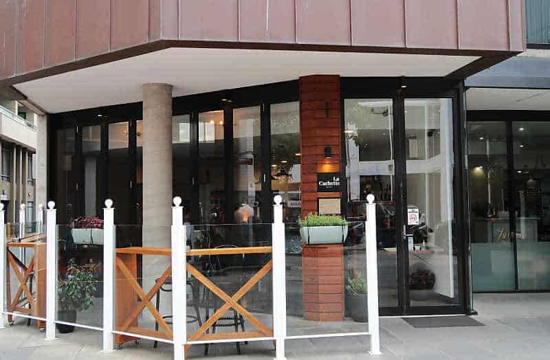 Front facade of La Cachette waterfront restaurant Geelong.