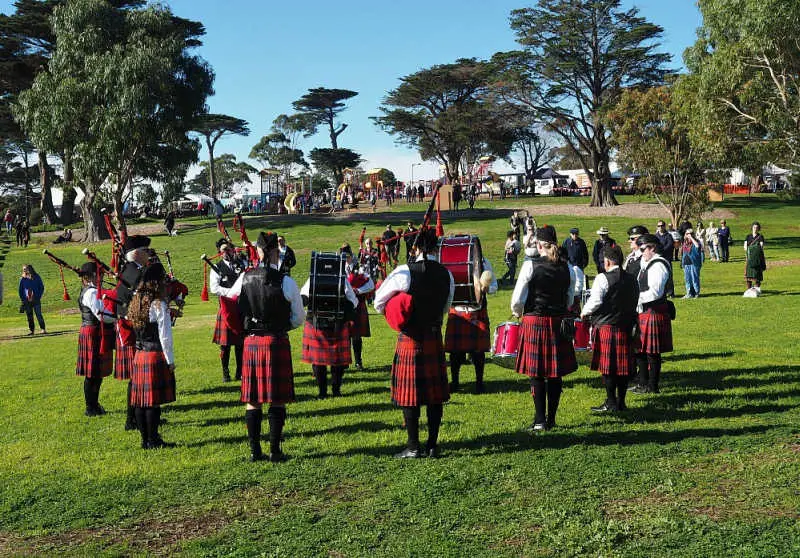 Roving band and audience at Portarlington Celtic Festival