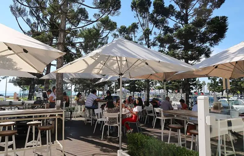 Alfresco dining at Sailors Rest Geelong Waterfront cafe.